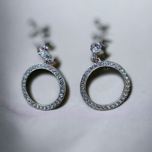 Stunning Vintage Silver Tone Metal Dangle Rhinestone Hoop Screw Back Earrings
